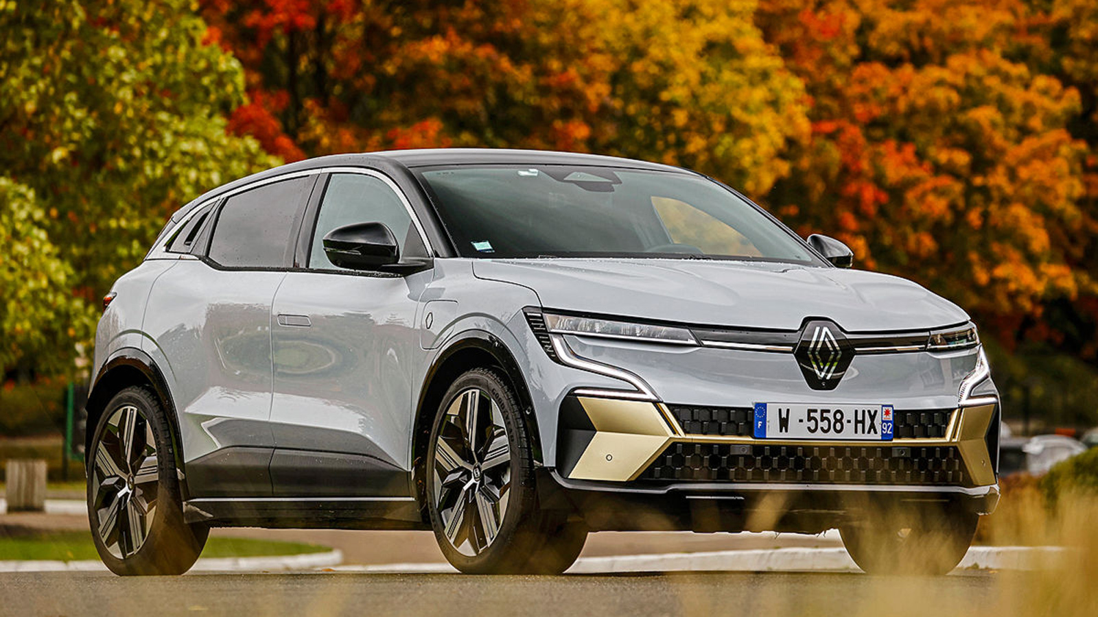 Megane Electric: GTi επιδόσεις, 450 χλμ αυτονομία και ευρύχωρο
